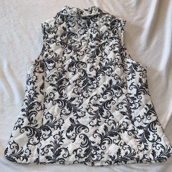 Croft & Barrow riding vest white with gray leaves scroll design size medium - Picture 4 of 6